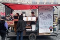 Remorque de ravitaillement des luttes : la « zbeulinette »