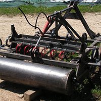 Formation au travail du métal : l’autoconstruction d’un vibroplanche ou d’un semoir à engrais verts